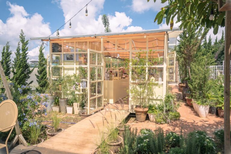 Gartenhaus mit Anbau als cleveres Gerätelager Gartenhaus mit Anbau als cleveres Gerätelager